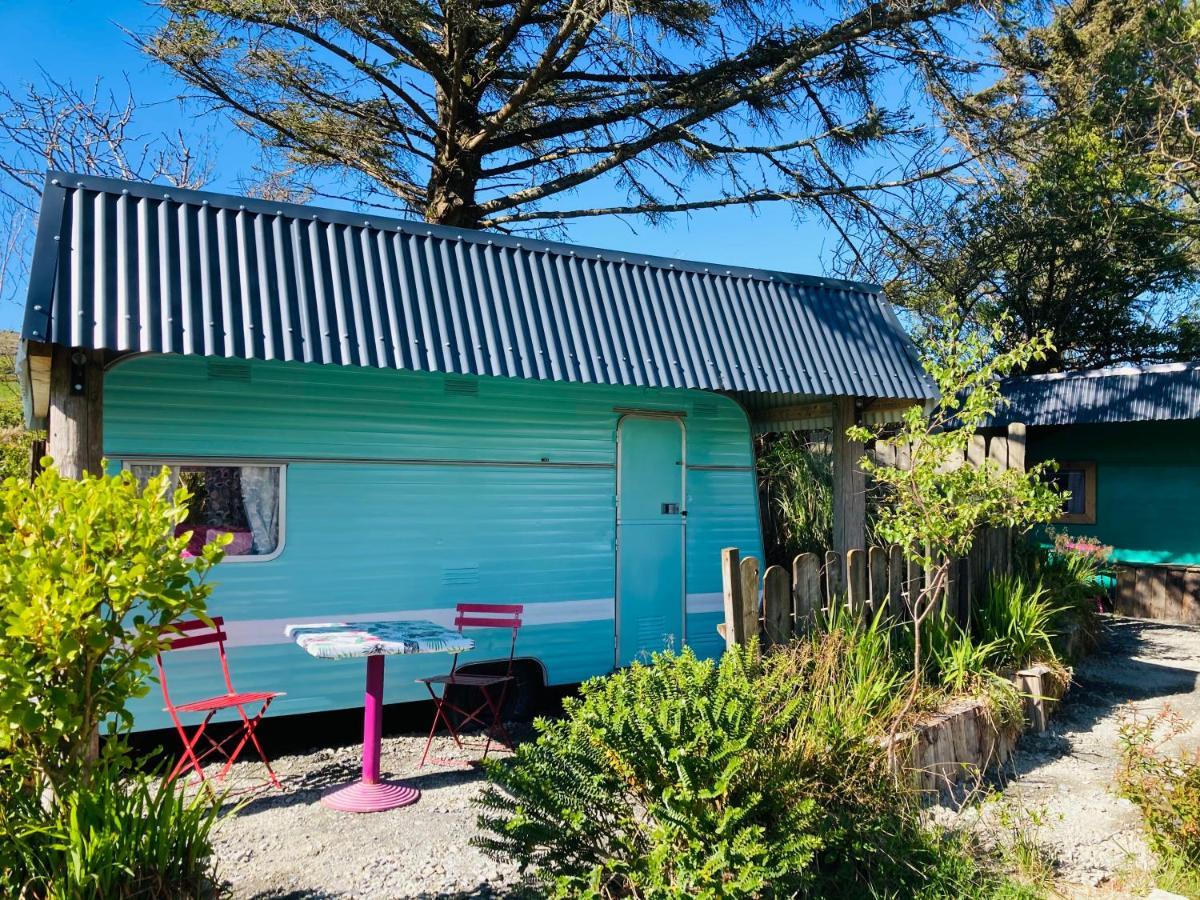 Chapeltown Retro Caravans At Valentia Island Escape酒店 外观 照片