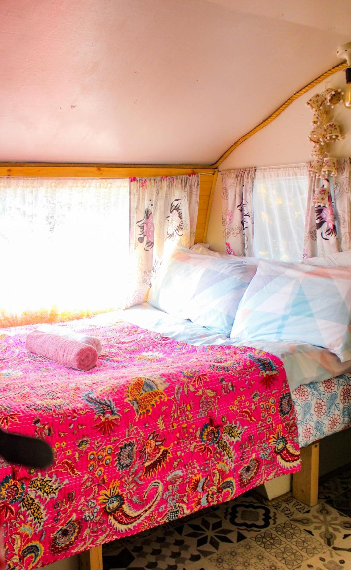 Chapeltown Retro Caravans At Valentia Island Escape酒店 外观 照片